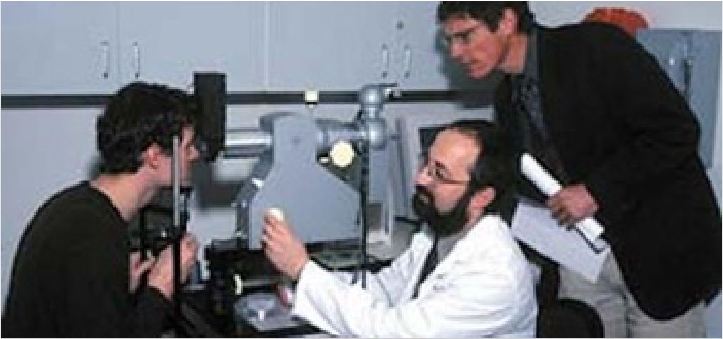眼網膜⻩斑⾊素（カロテノイド）測定装置University of Utah 2000.09